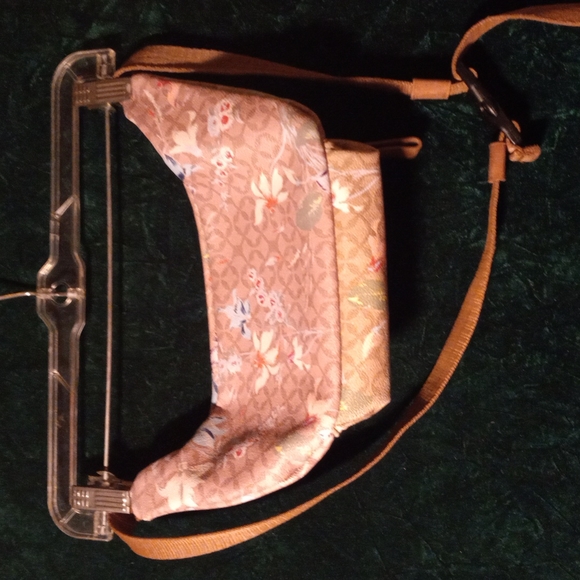 1 fanny pack - Picture 5 of 10